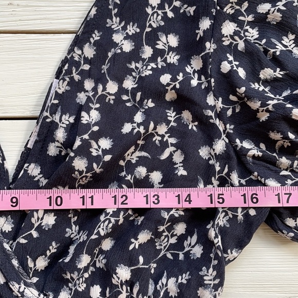 NWT Pookie & Sebastian Crop Top size Medium - Picture 3 of 6